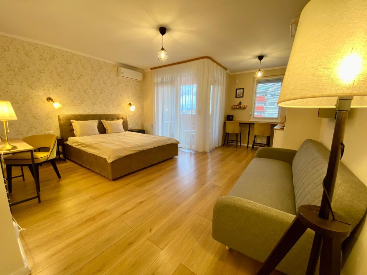 Amber Studio Oradea Lägenhet Exteriör bild